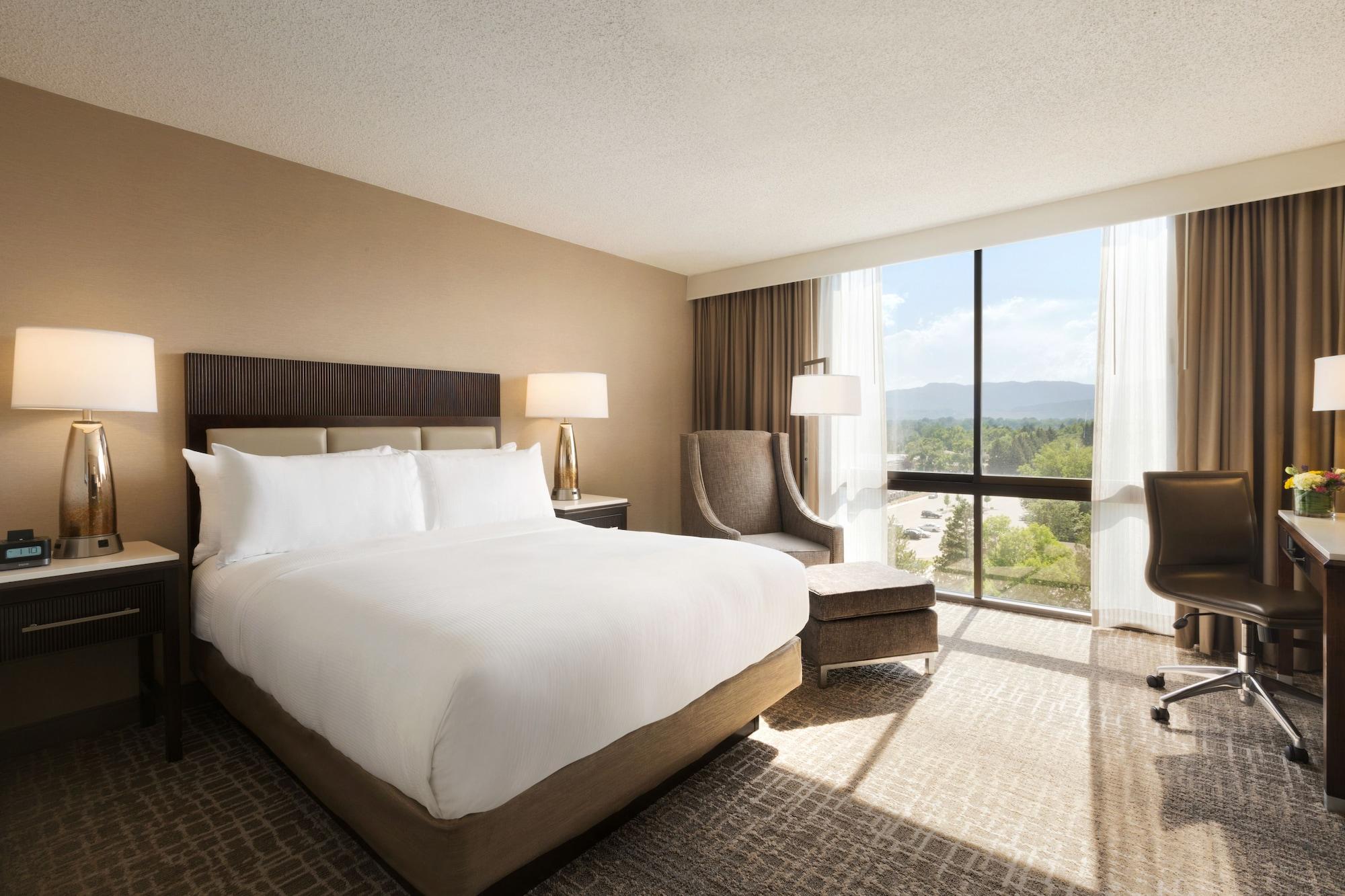 Hilton Fort Collins Exteriör bild